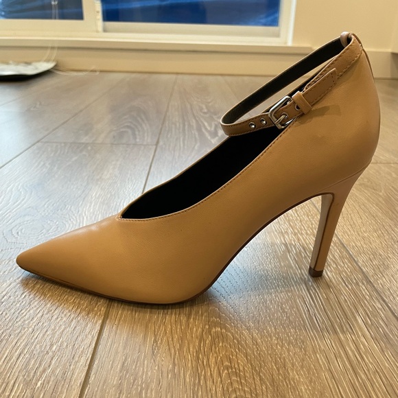 Size 8.5 Nine West heels with ankle strap - Picture 6 of 10